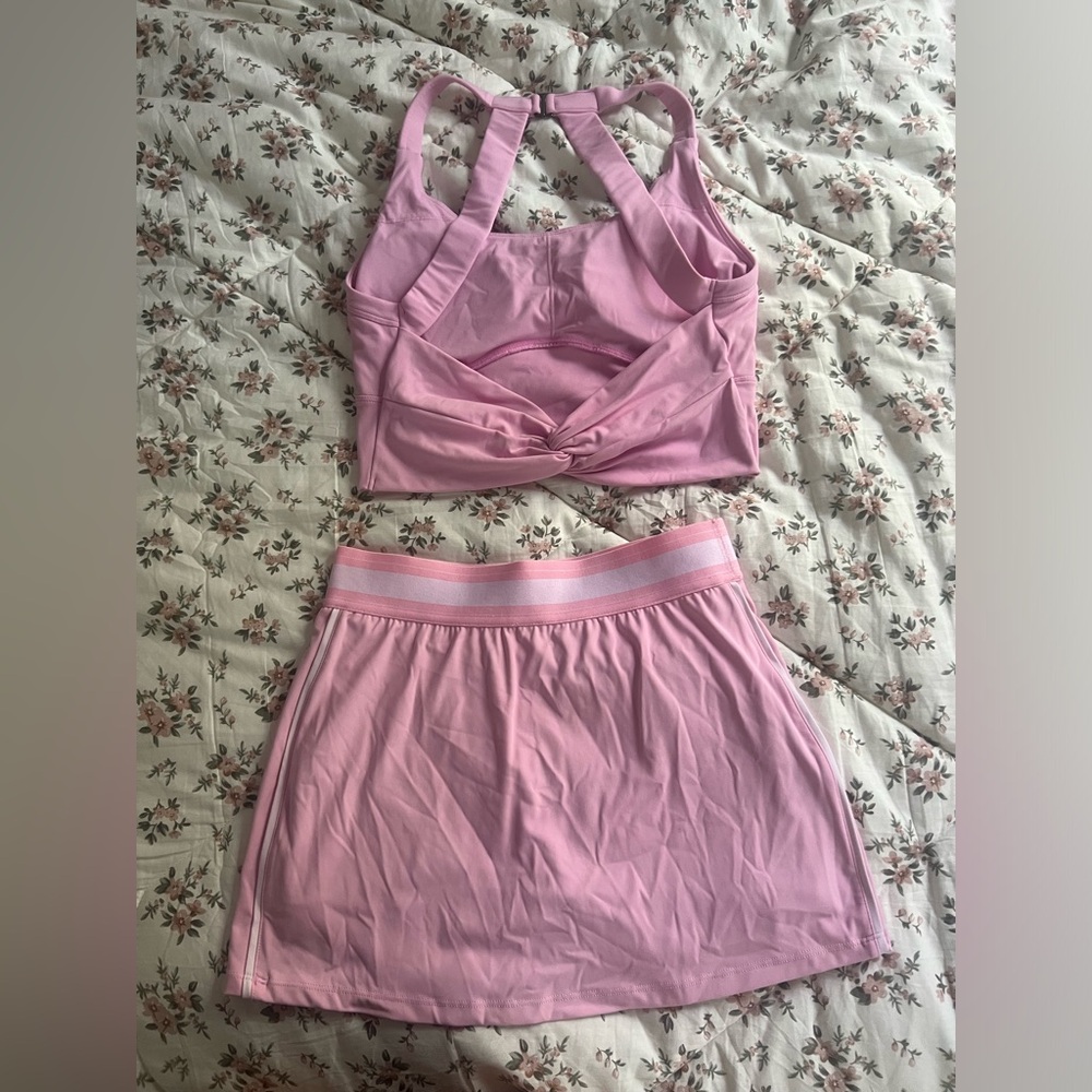 Halara pink tennis skirt (XS) and sports bra set (S)
